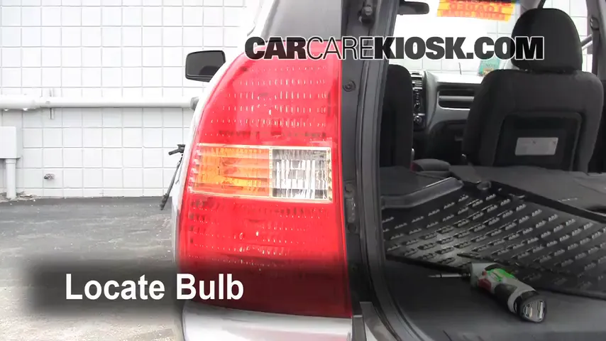 2008 Kia Sportage LX 2.0L 4 Cyl. Lights Turn Signal - Rear (replace bulb)